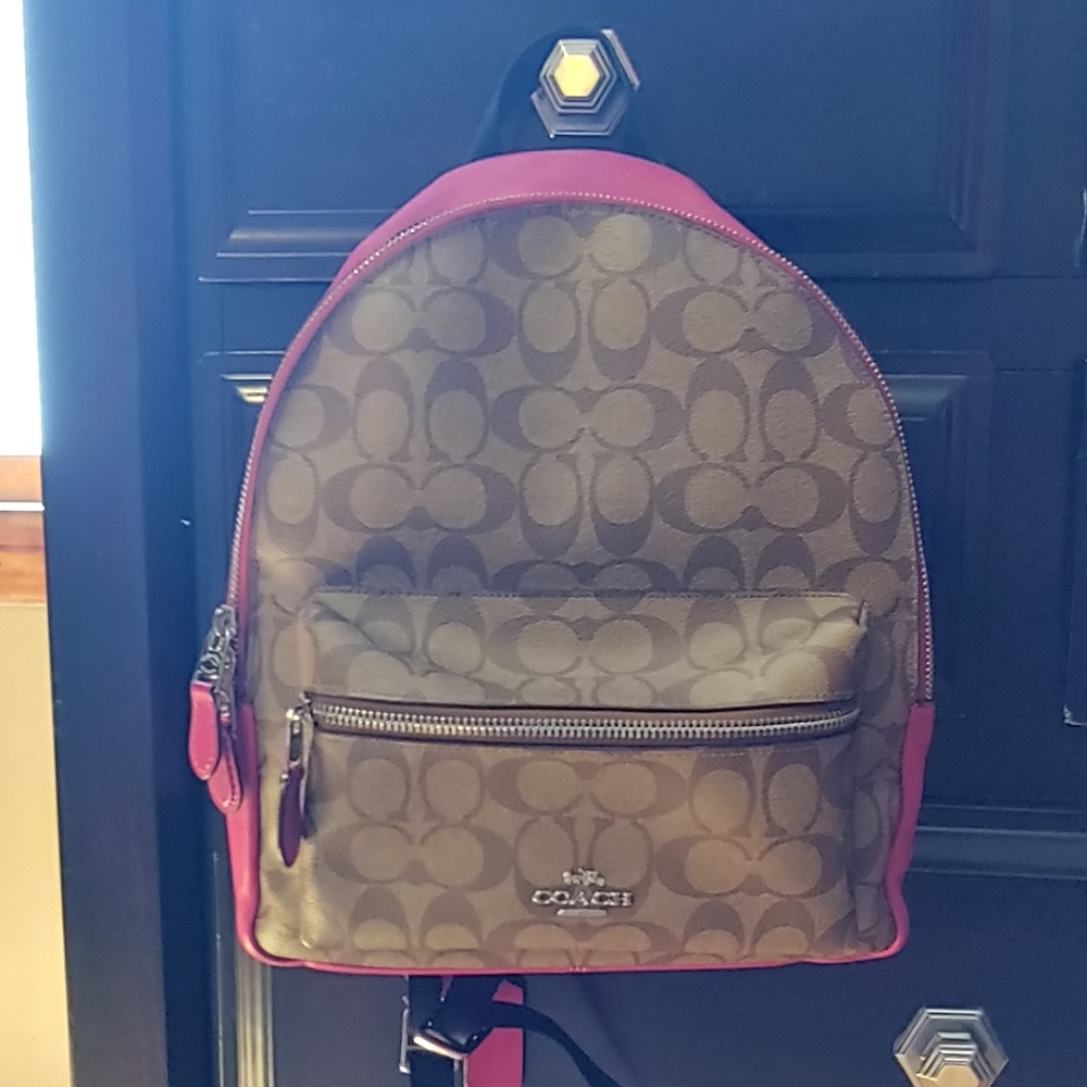 Coach Signature Medium Charlie Backpack BRWN/PNK